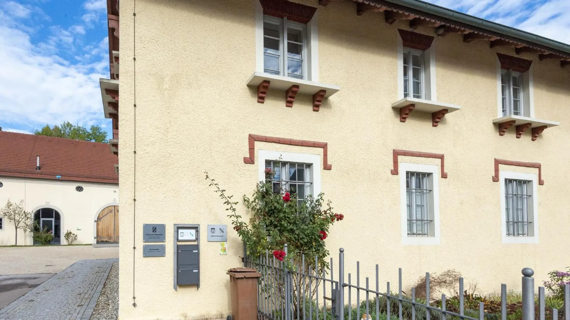 Lovely Holiday Home In Haunsheim Apartment